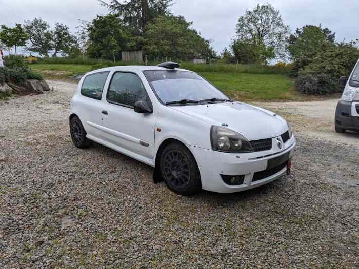 Clio 2 RS A7 (Moteur Neuf)