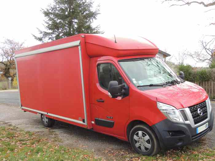 CAMION Assistance Camping-car avec très très grande soute(11,2 m3) 3