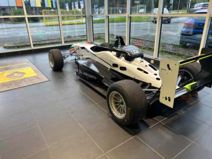 Dallara f305 DE1