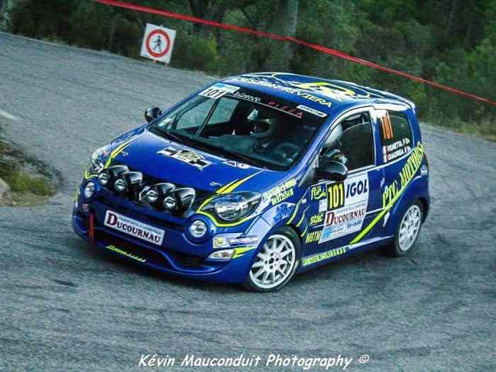 Twingo R1 0