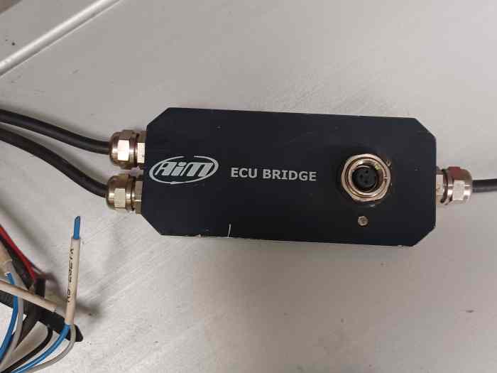 Aim evo3 plus/Aim ecu bridge 4