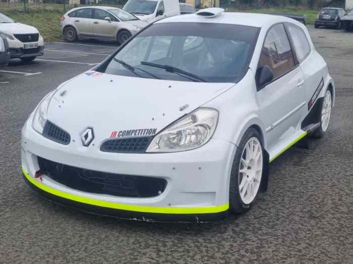 vend clio maxi f2014