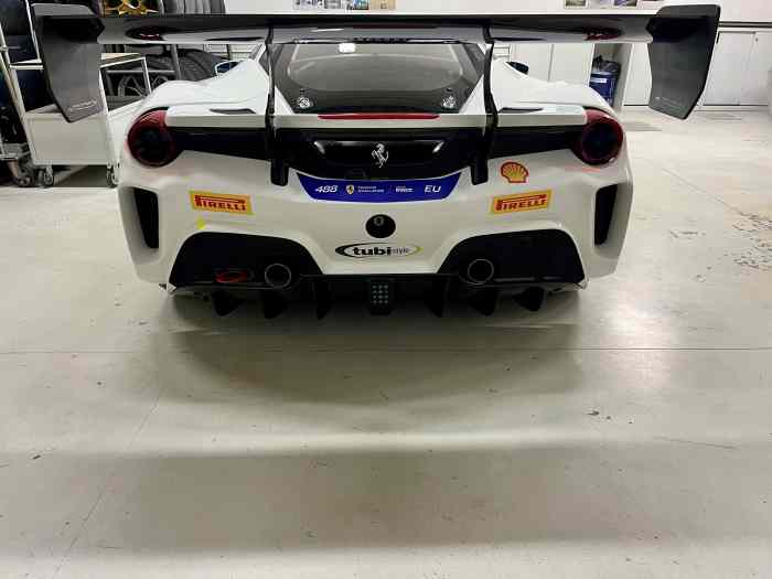 FERRARI 488 Challenge EVO 2019 5