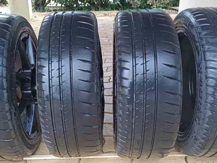 4 Michelin Pilot Sport Cup2 215/45/17 1