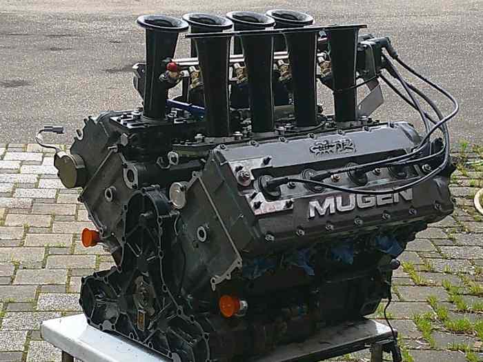 Moteur MUGEN V8 F3000