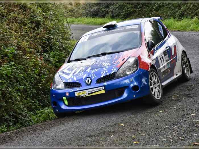 Renault clio 3 F2000