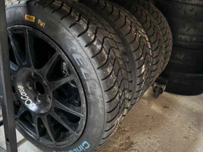 Jante plus pneus pluie neuf Clio 3 pneu Pirelli CINTURATO RW1 pluie 205/45/17