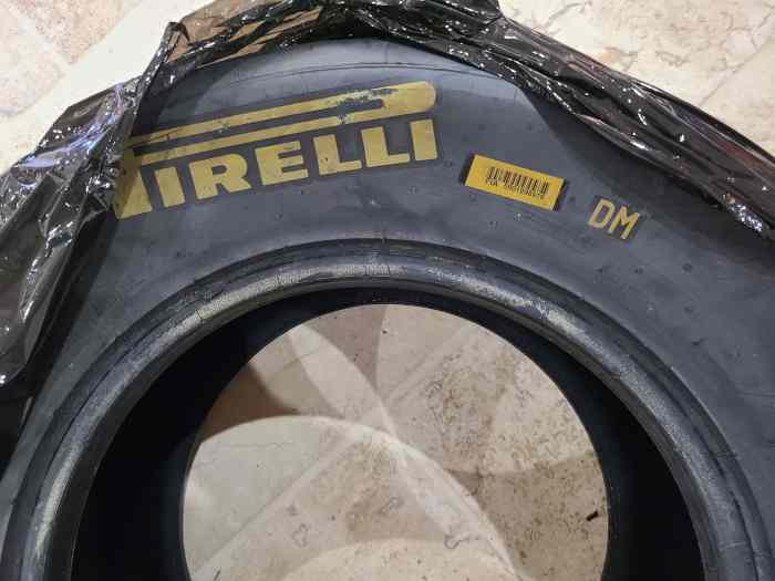 4 Pneus slicks Pirelli excellent état FR 2.0 1