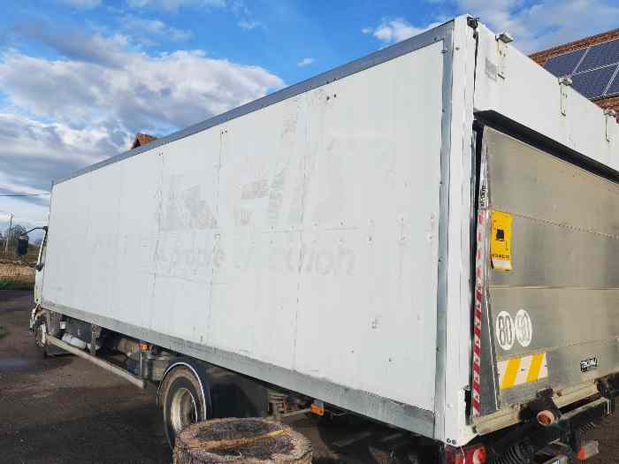 Camion Renault 220 CDI 4