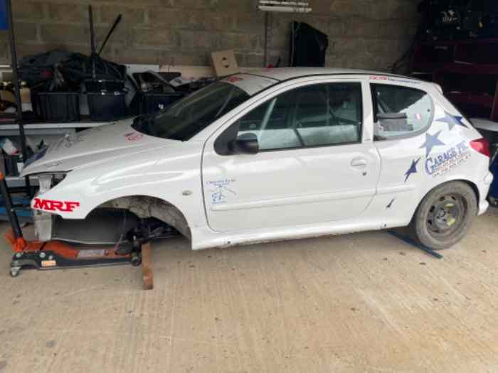 Caisse 206 groupe A Peugeot sport avec papier 1