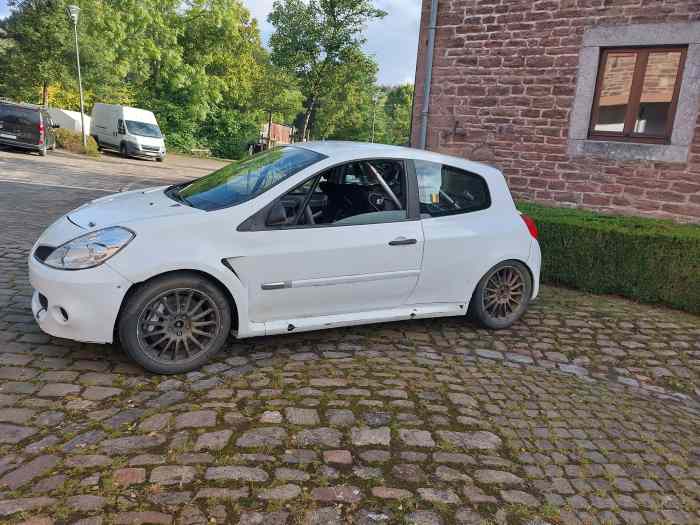 Clio r3 access 230cv