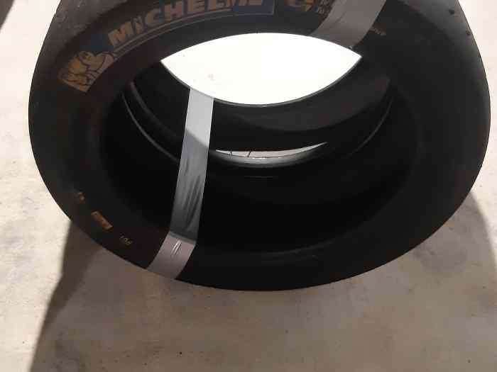 2 pneus Michelin P01 19-60-16 1