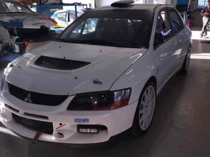 Vend ou reprise mitsubishi evo 9 R4