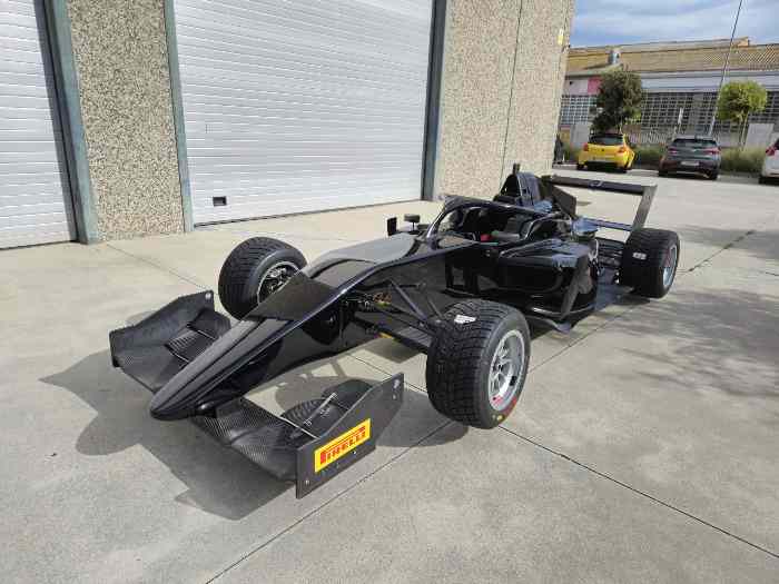 Formula Regionale Tatuus F3 318-T ALPINE 4