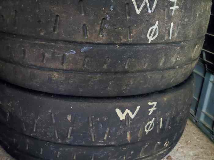 Pneu Pirelli rk7w en 15