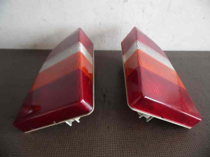 CABOCHONS FEUX ARRIERE CITROËN CX 3