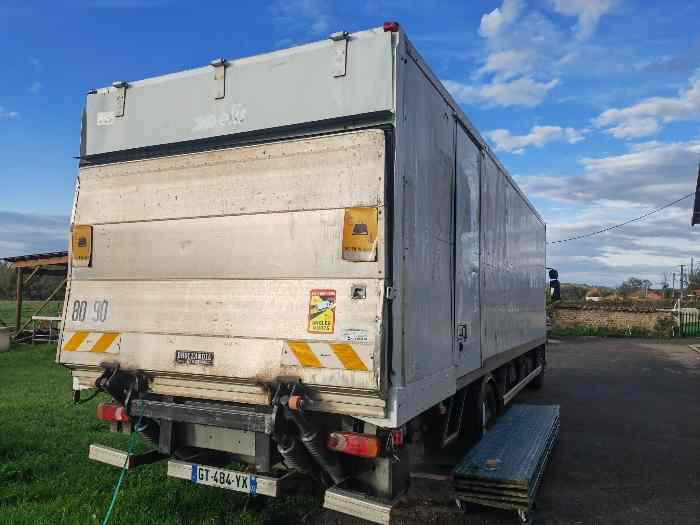 Camion Renault 220 CDI 2