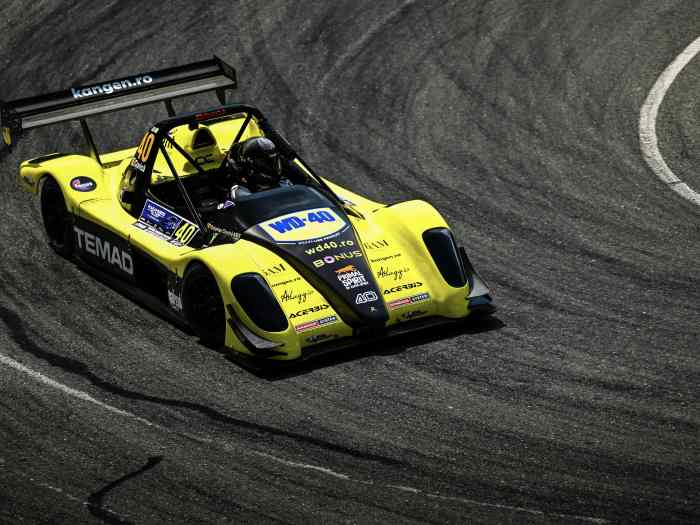 Radical SR8