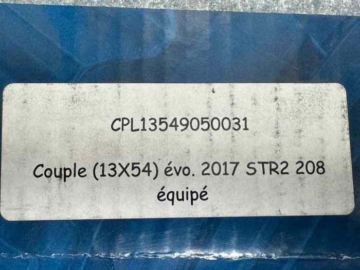 Couple médium 13x54 neuf pour 208 R2 1