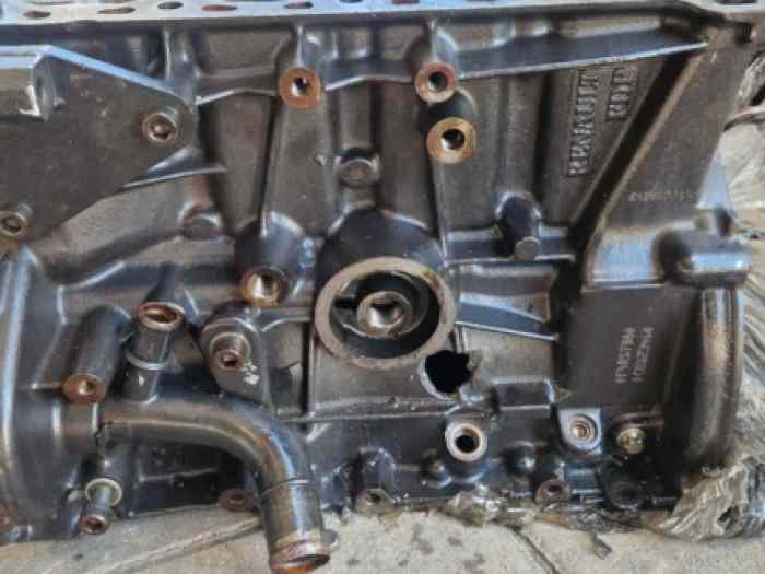 Cherche moteur F4R 738 1