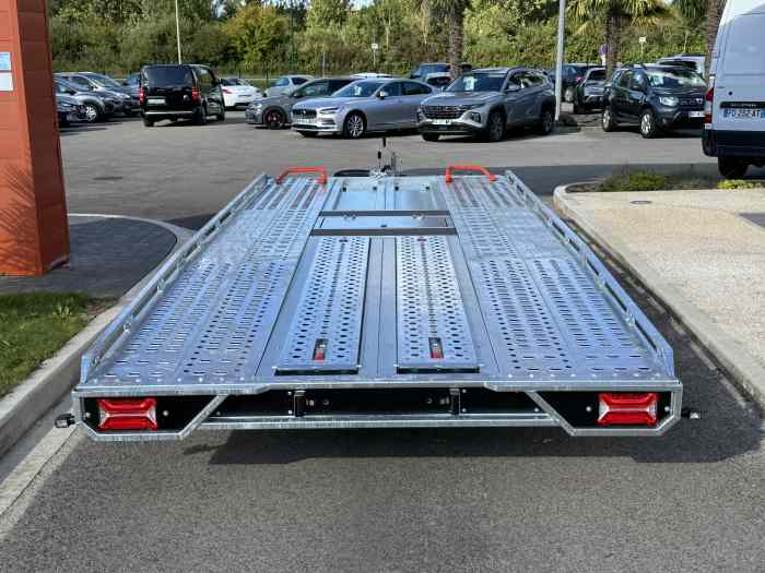 REMORQUE BRIAN JAMES PORTE VOITURE BASCULANTE T-TRANSPORTER 5.50m X 2.24m 3500 kg / 3 ESSIEUX / TREUIL / TVA RECUPERABLE / 10950 HT 1