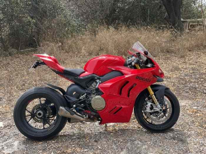 Ducati panigale v4s 1