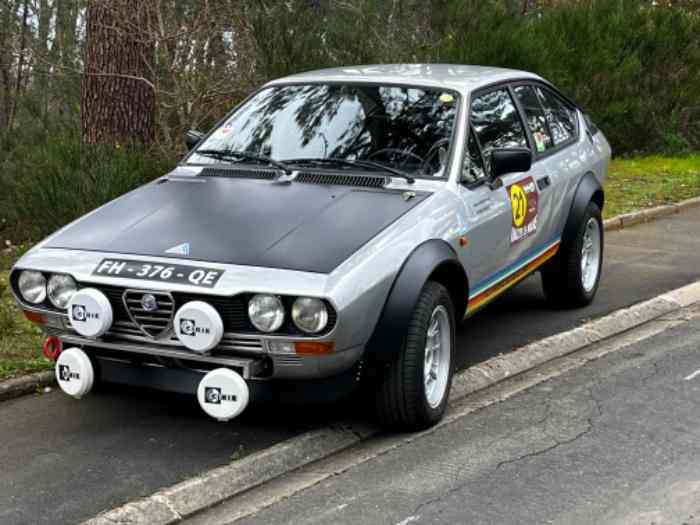 ALFA ROMÉO GTV 2l TURBODELTA Réplica