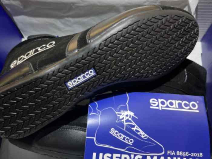 À vendre bottine Sparco 42 neuf 1