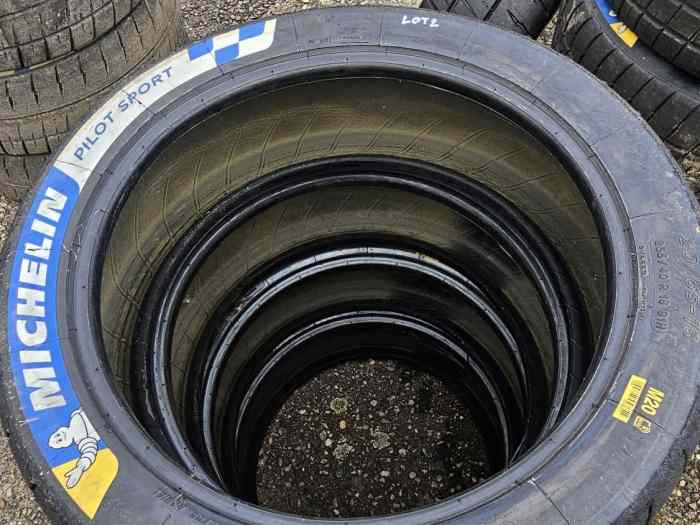 Lot Pneus Michelin & Pirelli 