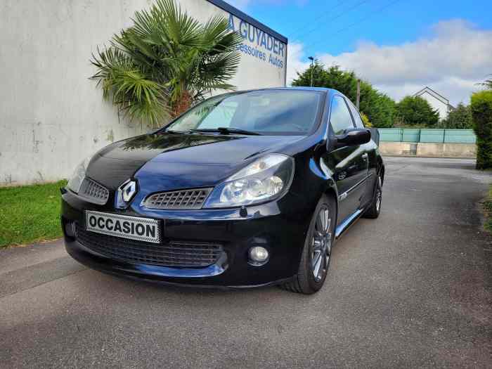 Renault Clio III 2.0 16v 200ch Renault...