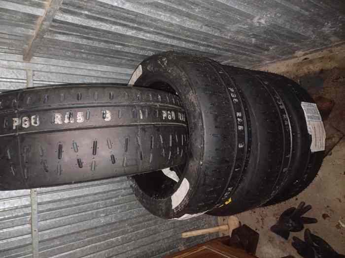 Pneus pirelli RA5 neuf 195/50/16