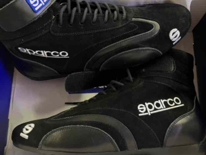 À vendre bottine Sparco 42 neuf