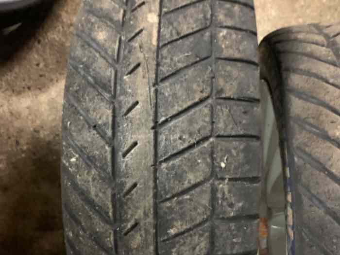 2 Michelin R11 retaille 16’ 3