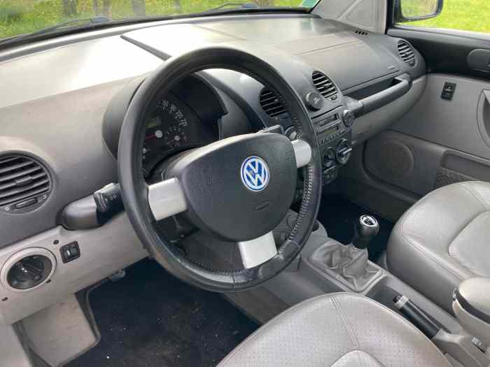 TRES BELLE VW NEW BEETLE ESSENCE 1,6 CARAT 4