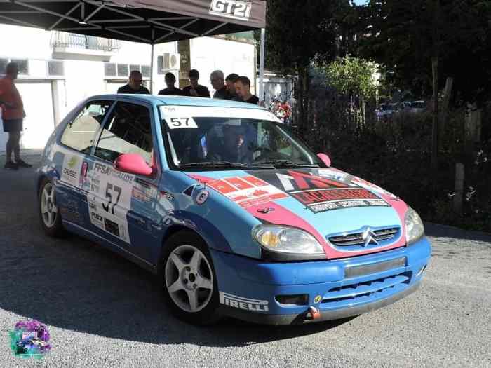 Vend Saxo A6 4