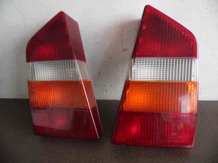 CABOCHONS FEUX ARRIERE CITROËN CX