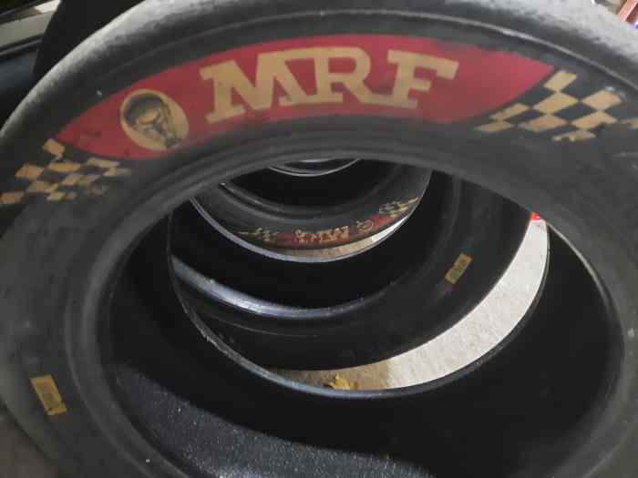 PNEUS MRF 195/50 R 15 2