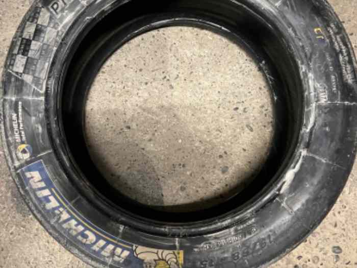 Pneus Michelin R21 15 pouces 1