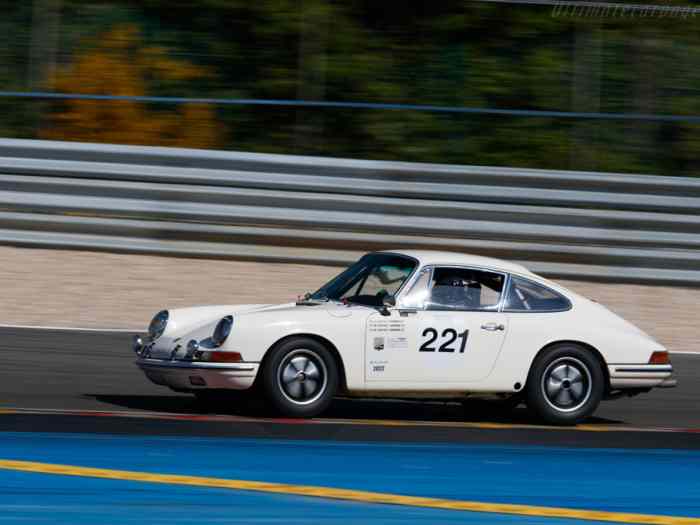 PORSCHE 911 2.0L 1965 FIA 1