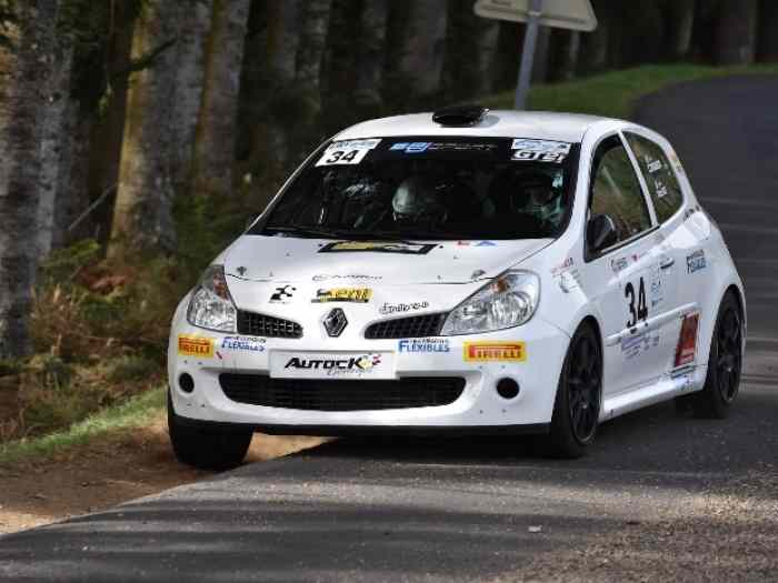 Clio R3 MAX 250 SWINDON