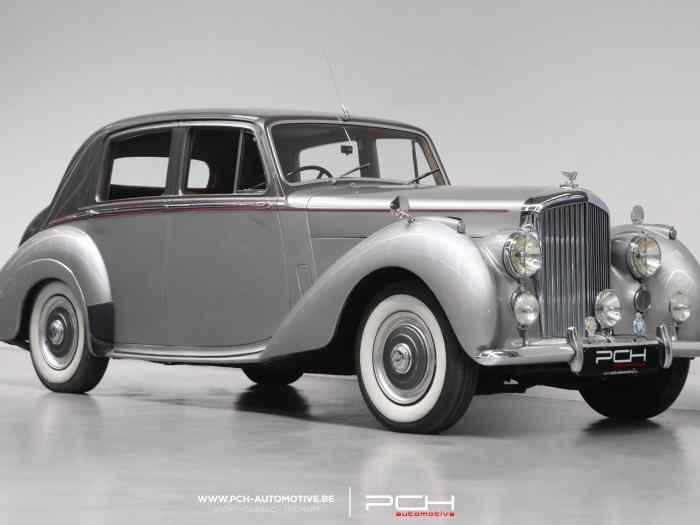 BENTLEY Type R Saloon - 1954