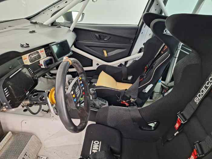 Vend Seat Cupra TCR et une remorque Brian James Trailer 5 m x 2,10 4