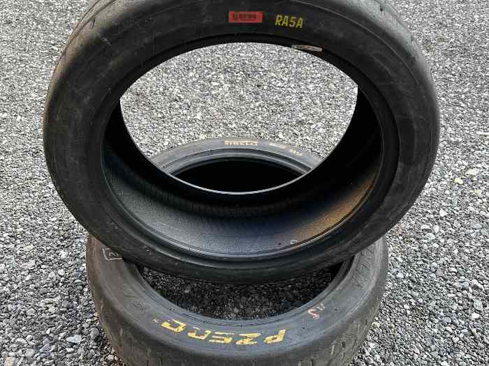 Pneus pirelli RA5A en 18’’ 15% d’usure...