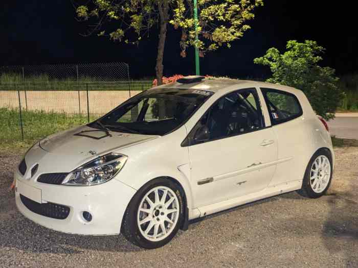 Clio R3 230