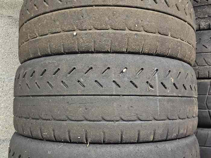 Lot de 21 pneus Michelin en 16