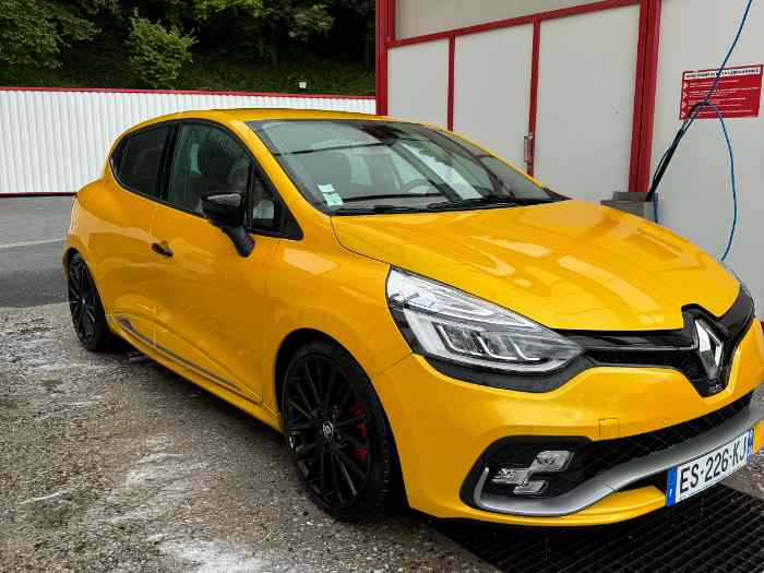 Clio 4 rs trophy phase 2 3