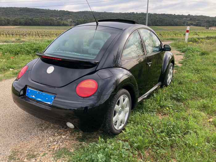 TRES BELLE VW NEW BEETLE ESSENCE 1,6 CARAT 3