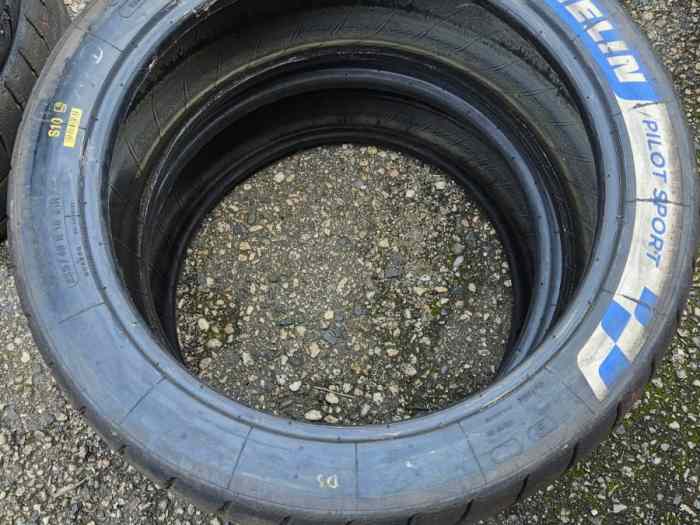 Lot Pneus Michelin & Pirelli 