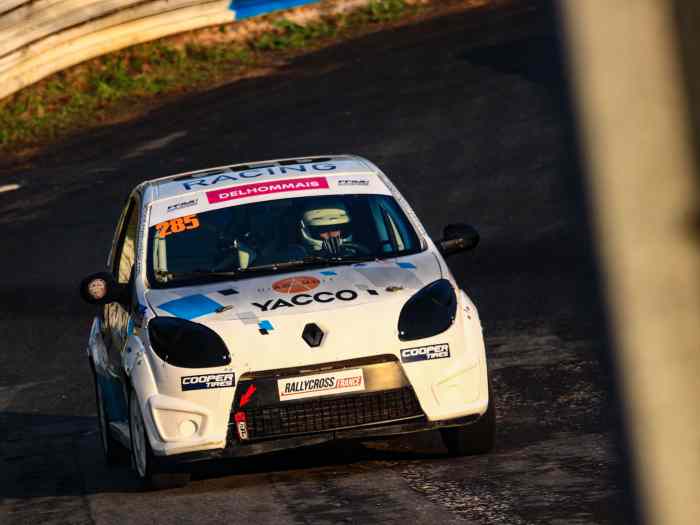 TWINGO R1 RALLYCROSS 3