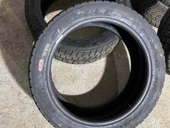 Pneu Pirelli 17 Pouces